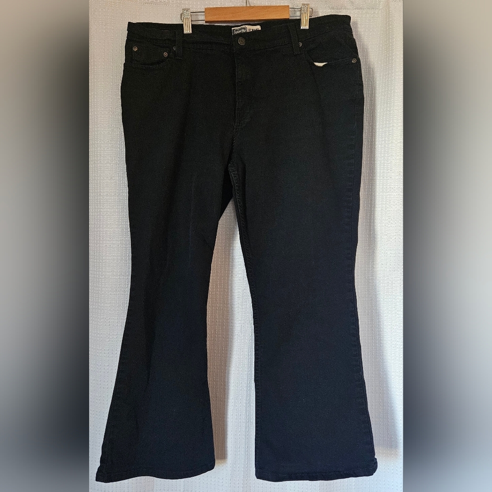 Levi's Strauss & Co Signature At Waist Bootcut Black Jeans Womens Size 18 Short